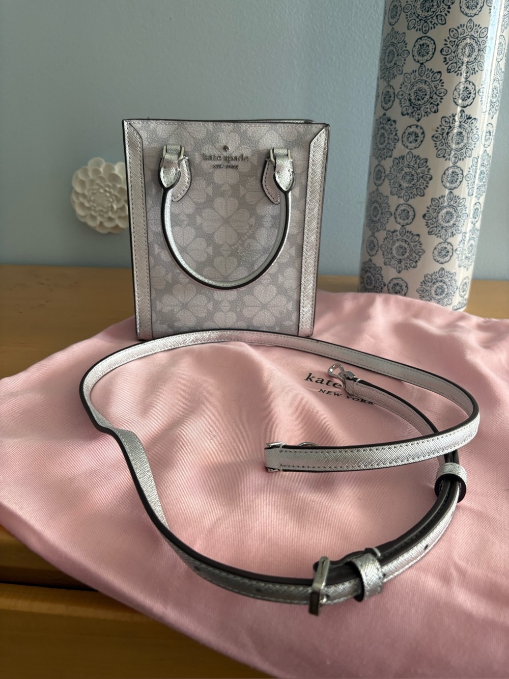 Kate Spade silver floral-pattern small tote with crossbody strap - Picture 7 of 10